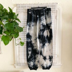RARE OFF-WHITE Natural Modern Tie-dye Sweatpants
